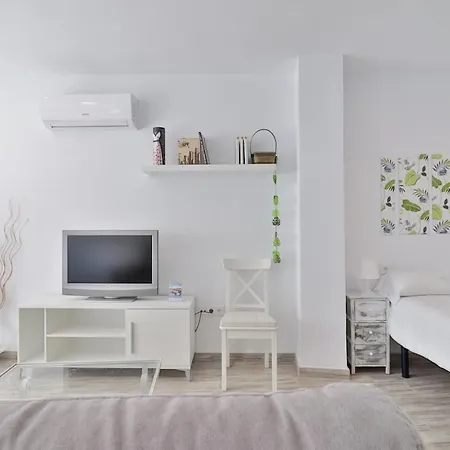 Apartment Nice Studio Torre Del Mar Beach *